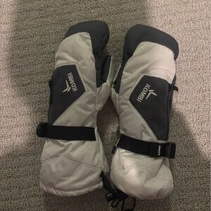 Women’s winter mittens